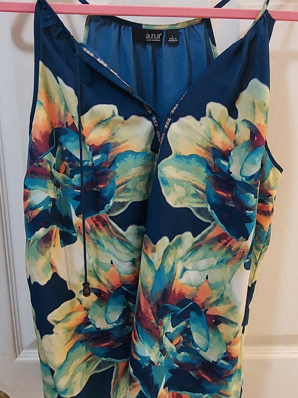 a.n.a Navy Floral V-Neck Sleeveless Camisole